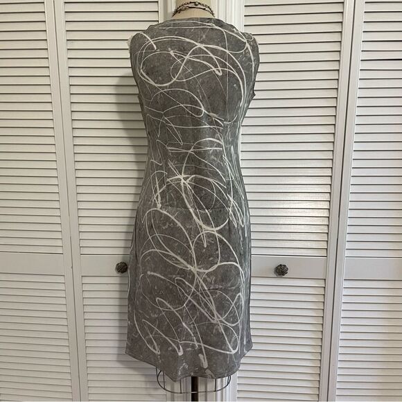 Lola Herrera Gray & White(w/slight sparkle)Dress - Picture 2 of 7